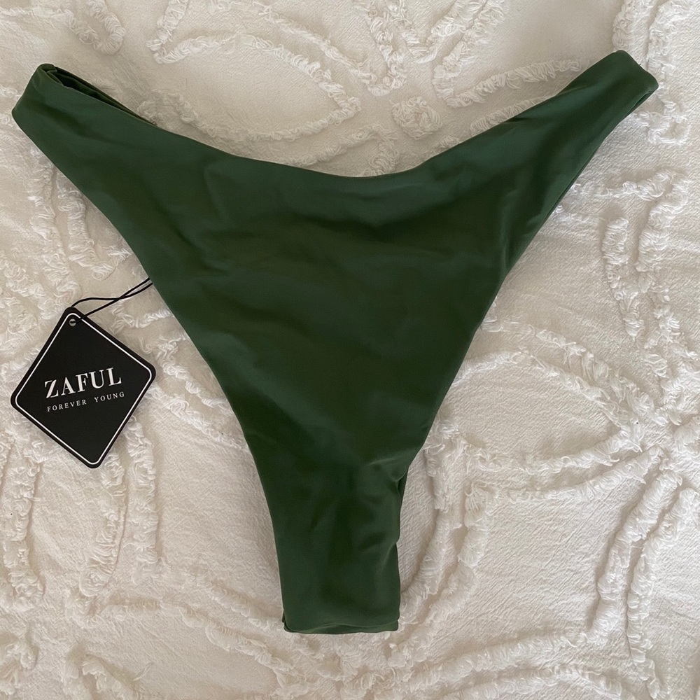 Dark green bottoms. Brand new